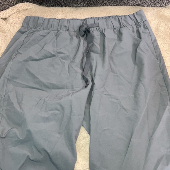 Under Armour Black Elastic Waistband Drawstring Pants, Large - Picture 2 of 6